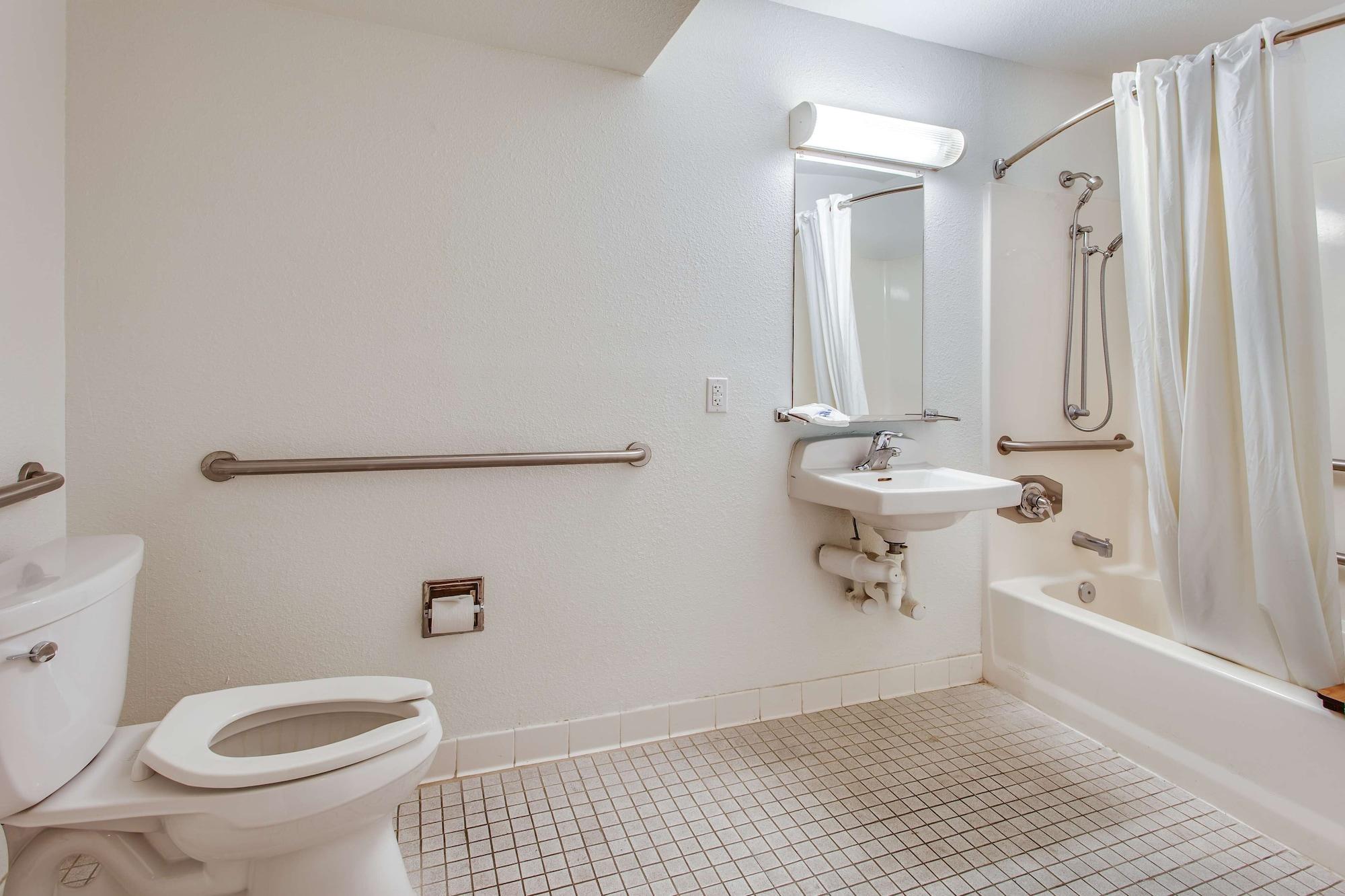 Hotel 6-vacaville, Ca 2*