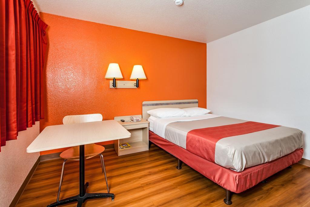 Hotel 6-vacaville, Ca